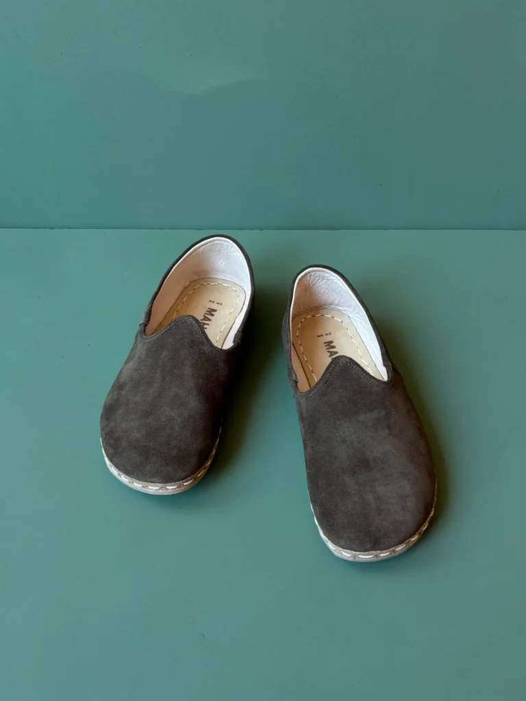 Barefoot Yemeni Shoes | Olive Suede