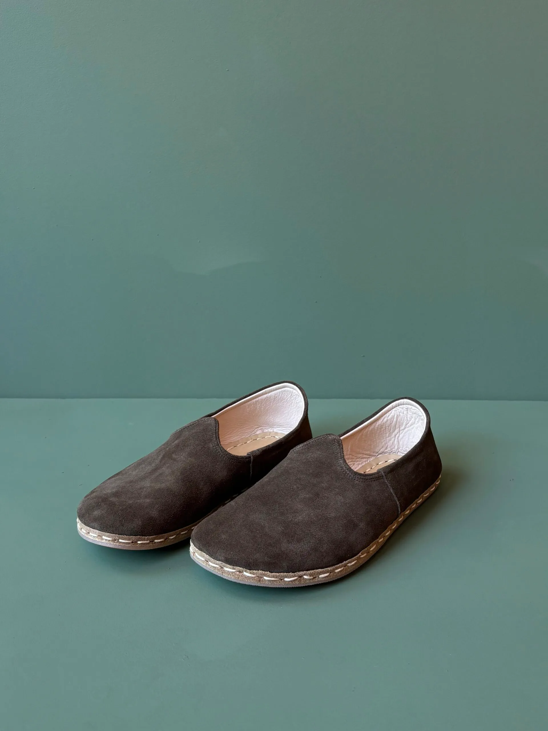 Barefoot Yemeni Shoes | Olive Suede - Image 1