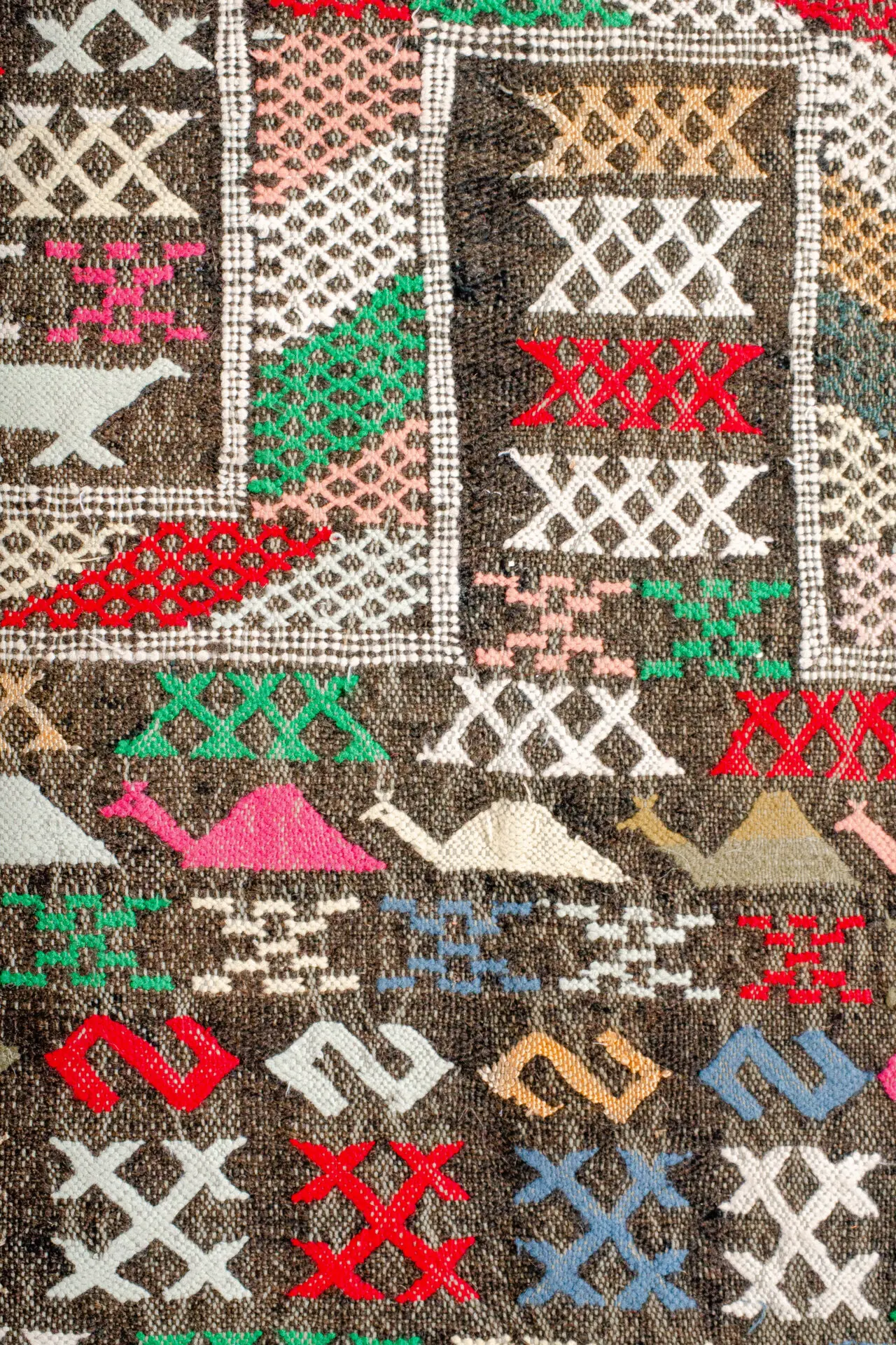 Medium Moroccan Kilim Rug - Image 3