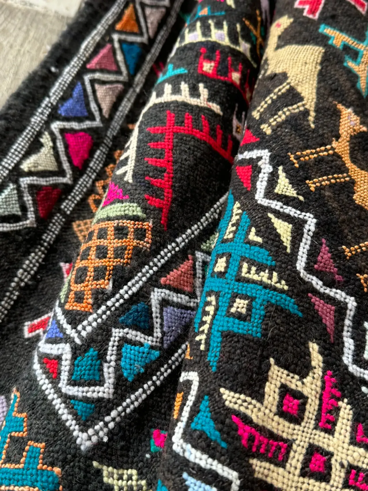 Small Moroccan Kilim Rug - Image 3